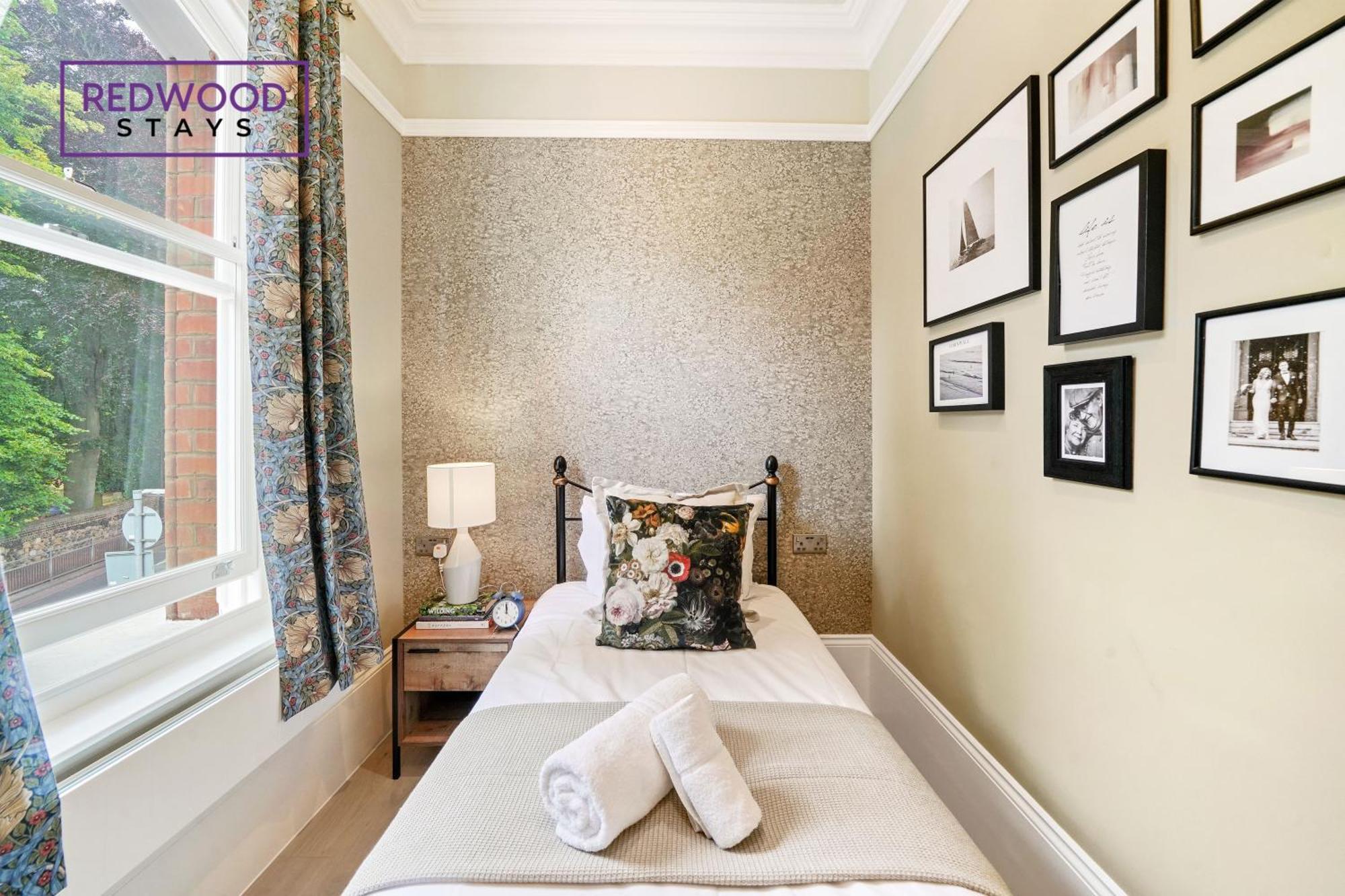 Top Quality 2 Bed 1 Bath Apartments For Contractors By Redwood Stays เรดดิ้ง ภายนอก รูปภาพ